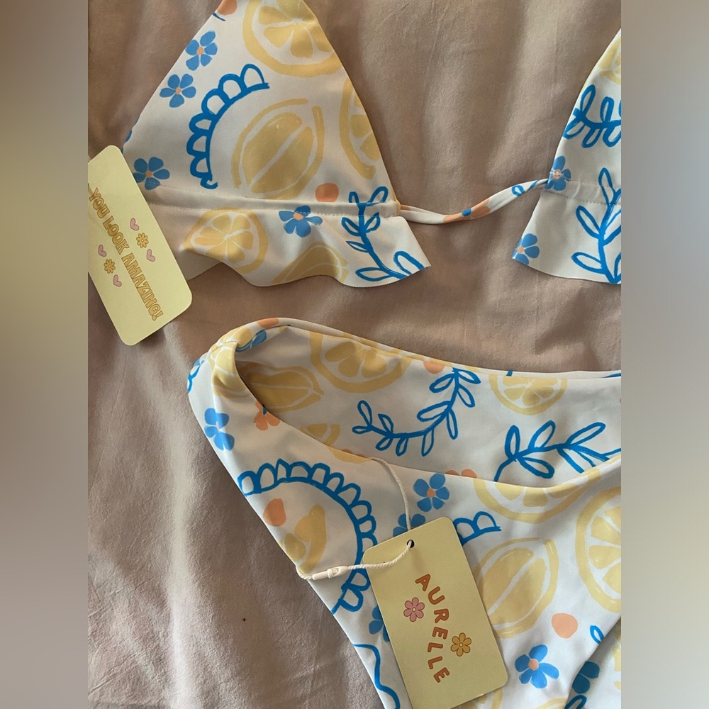 NWT Aurelle Lemon Ruffle Bikini Set - Picture 2 of 3